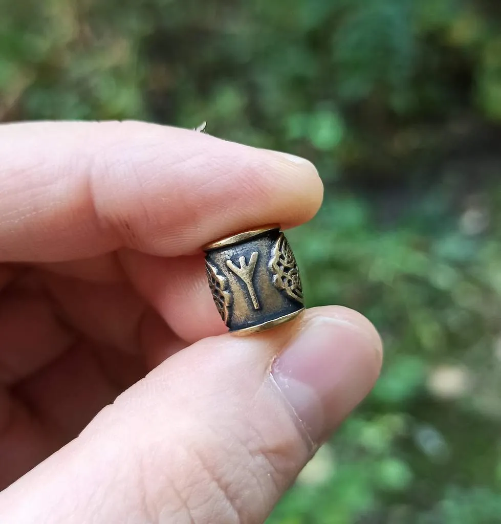 Algiz rune bronze bead
