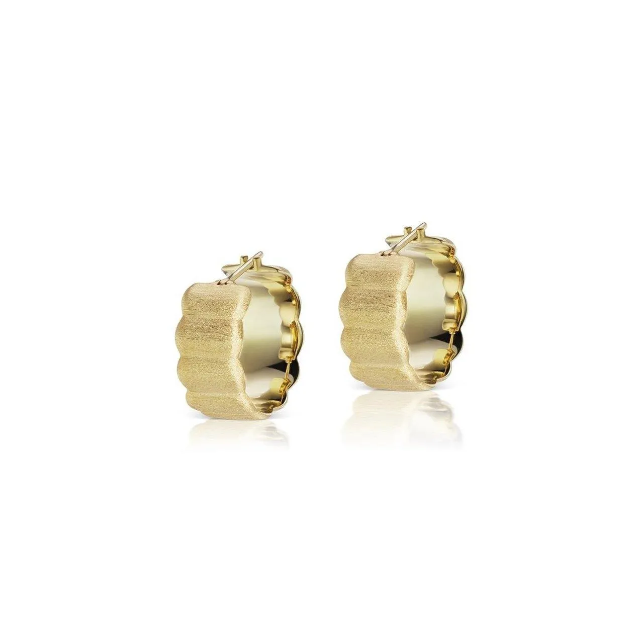 Cigar Scallop Hoops in Brushed Gold