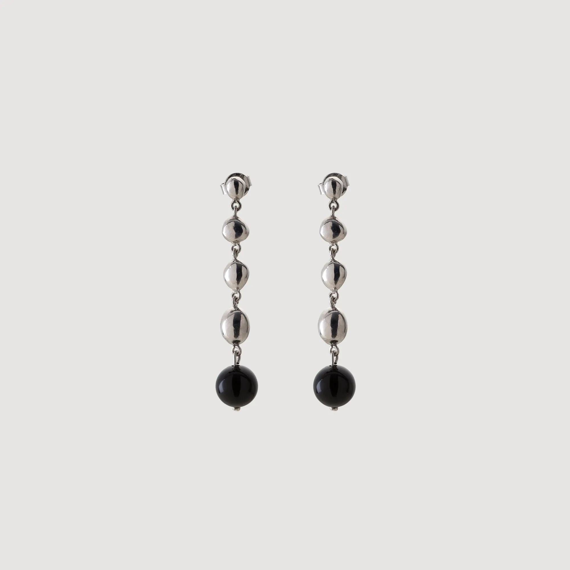 Egg Earrings w/Onyx