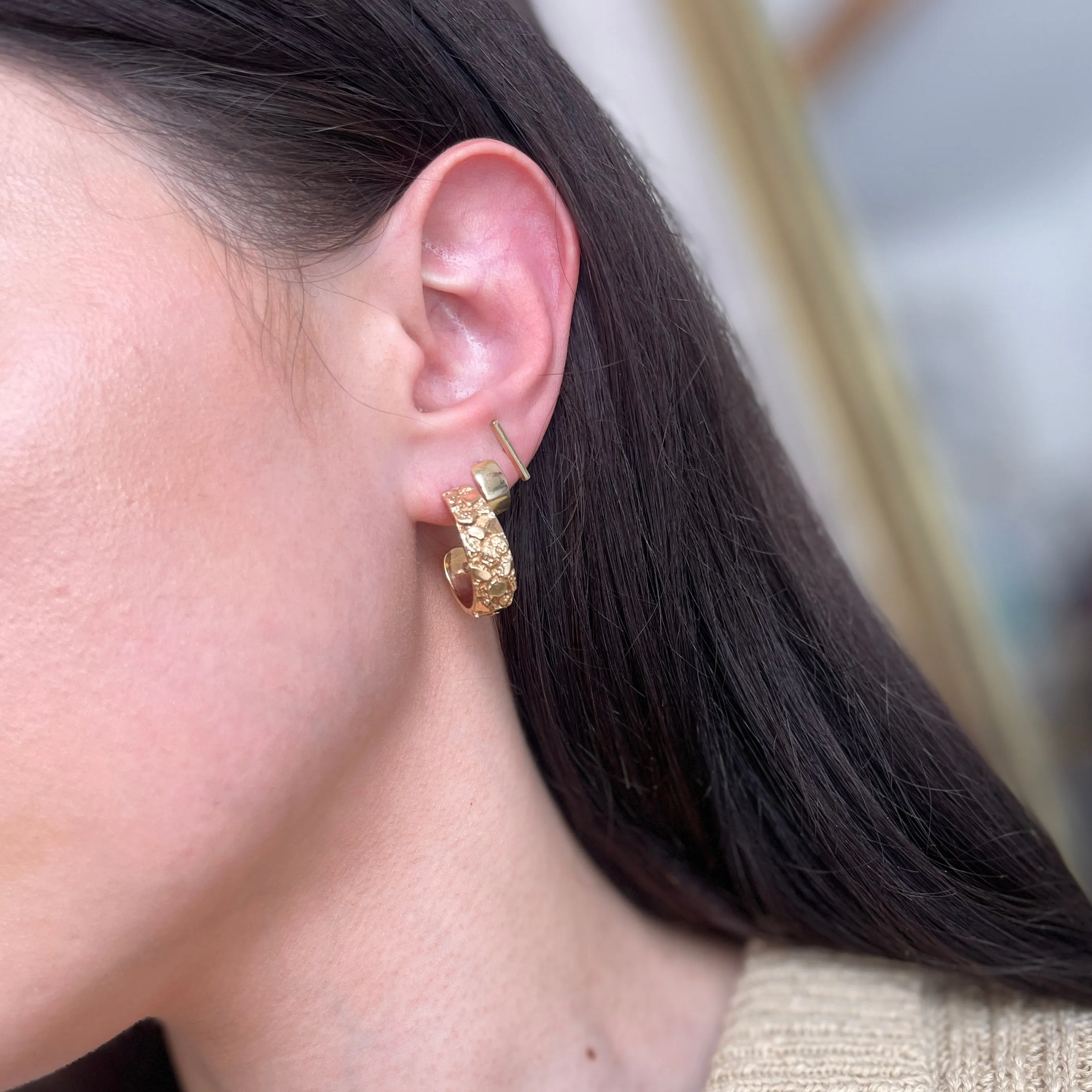 Estate 14KT Yellow Gold Nugget Tapered Hoop Earrings