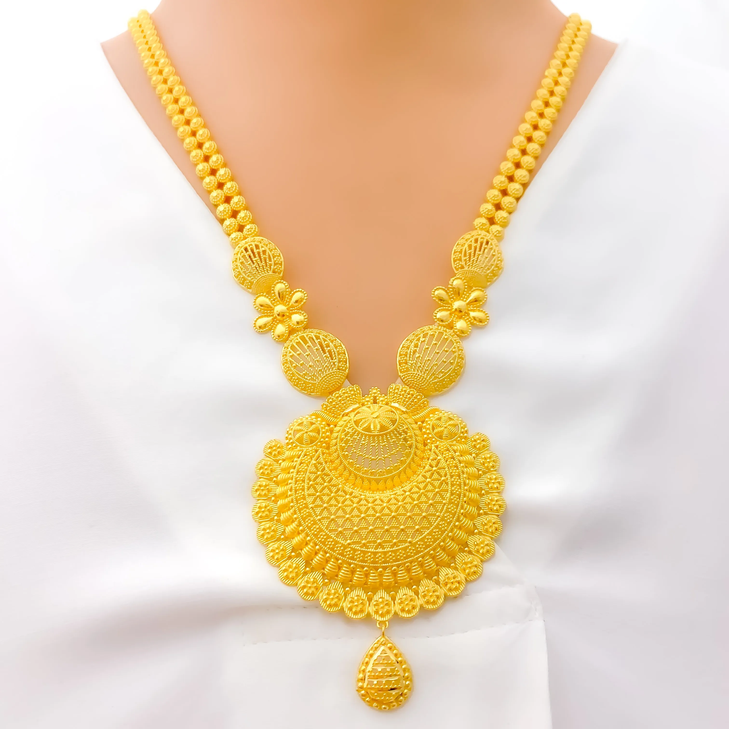 Impressive Netted Flower 22k Gold Long Necklace Set