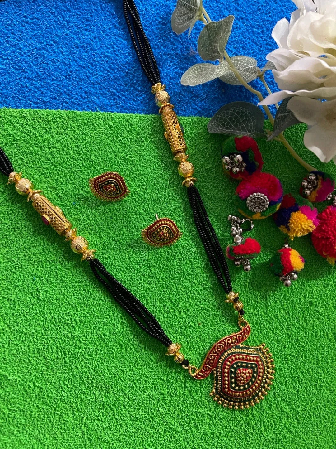 Long Artificial Gold Heavy Maharashtrian Mangalsutra Designs With Earrings 4 Line Black Beads Chain