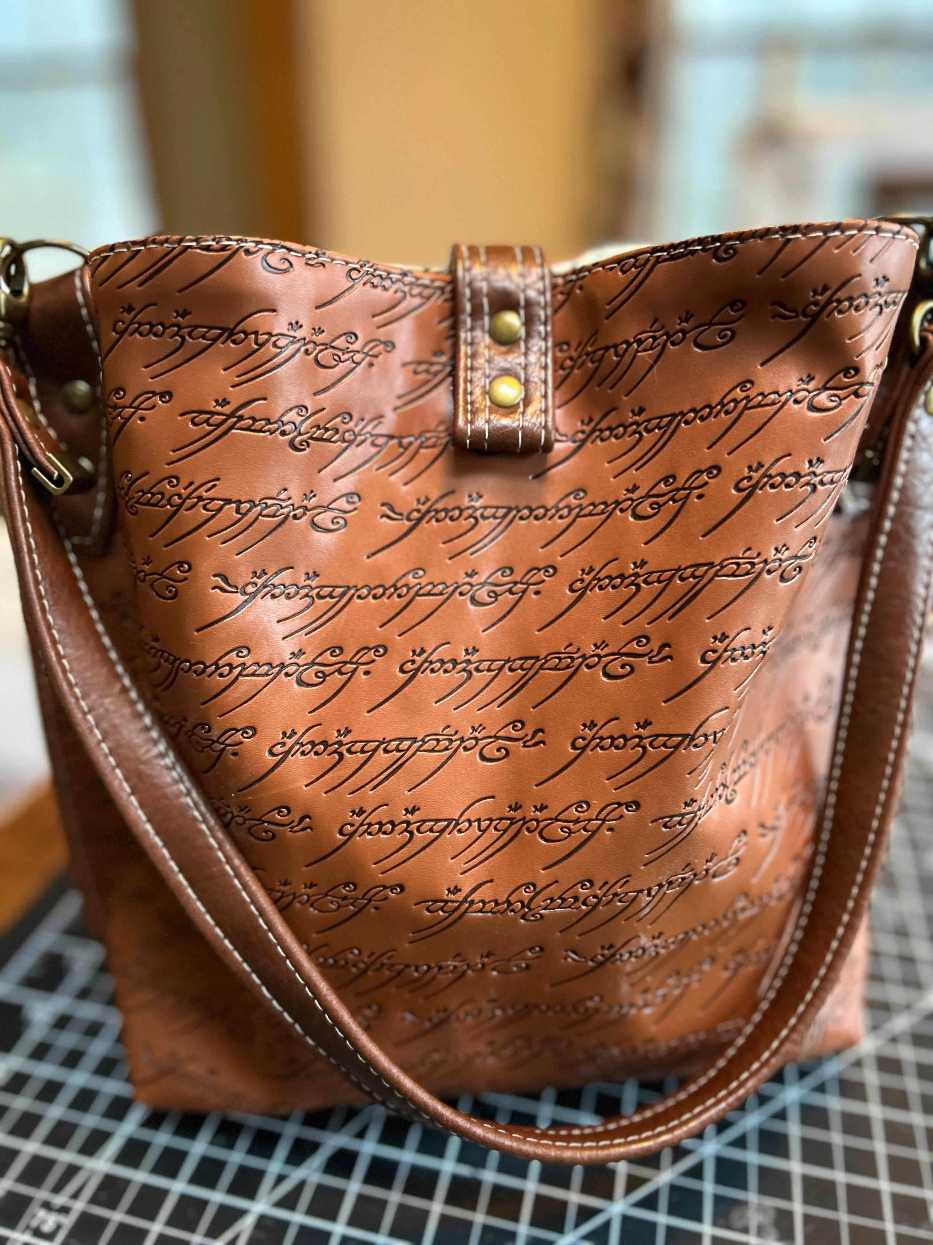 LOTR Hinterland Handbag