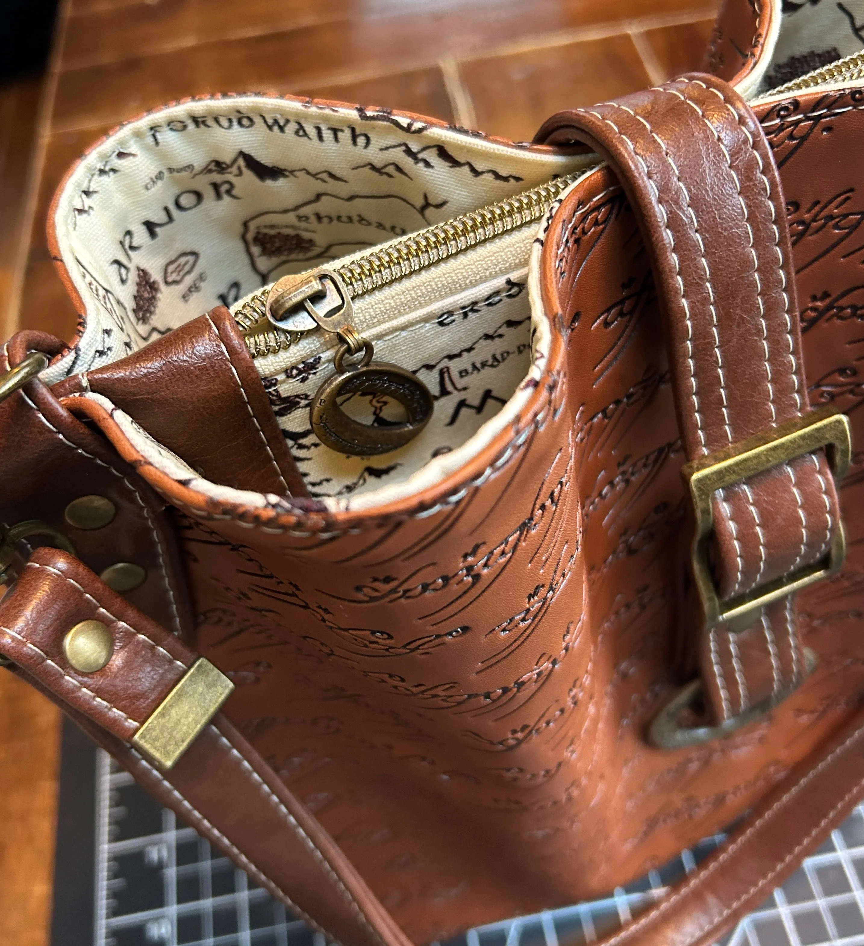 LOTR Hinterland Handbag