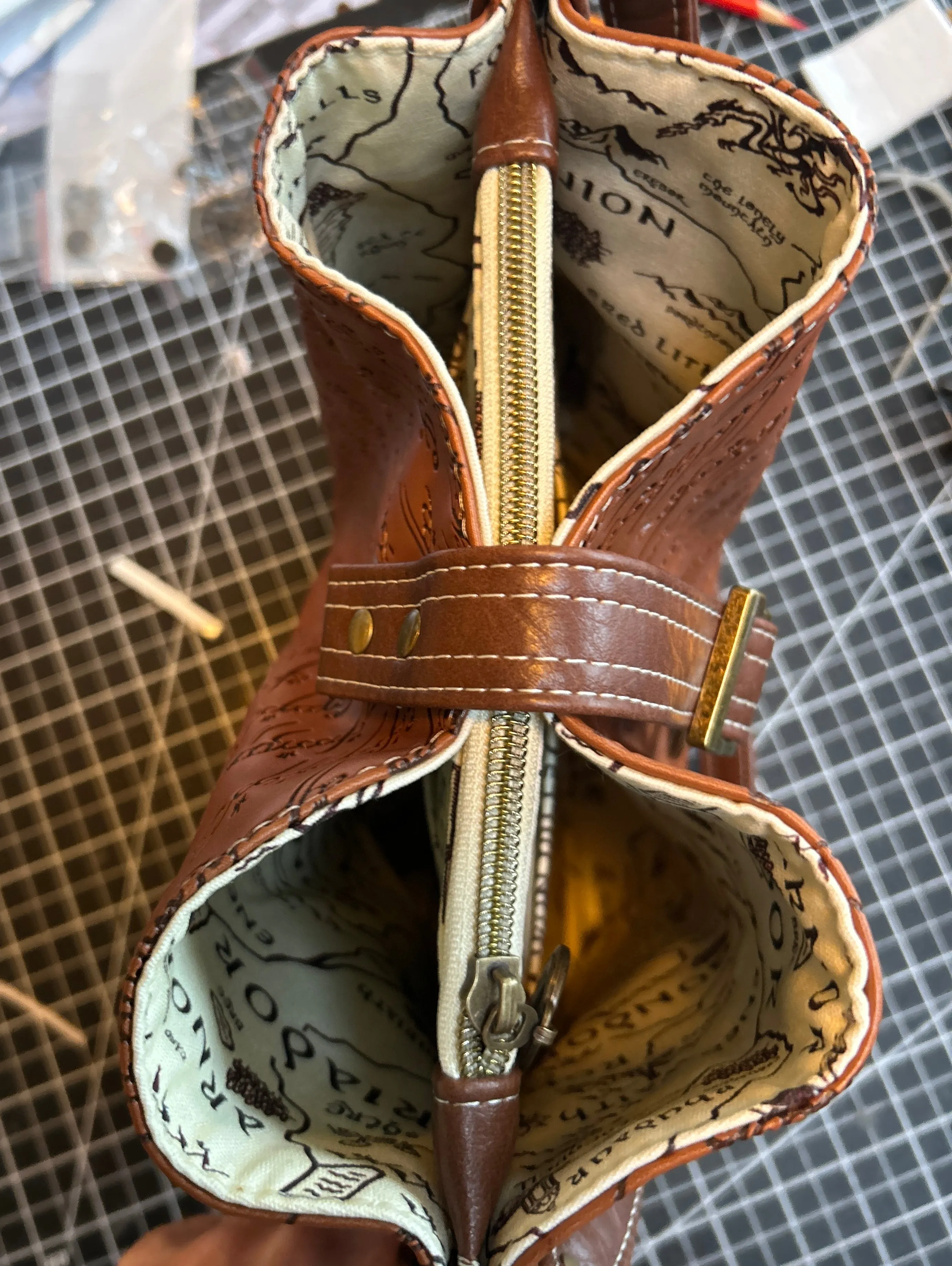 LOTR Hinterland Handbag