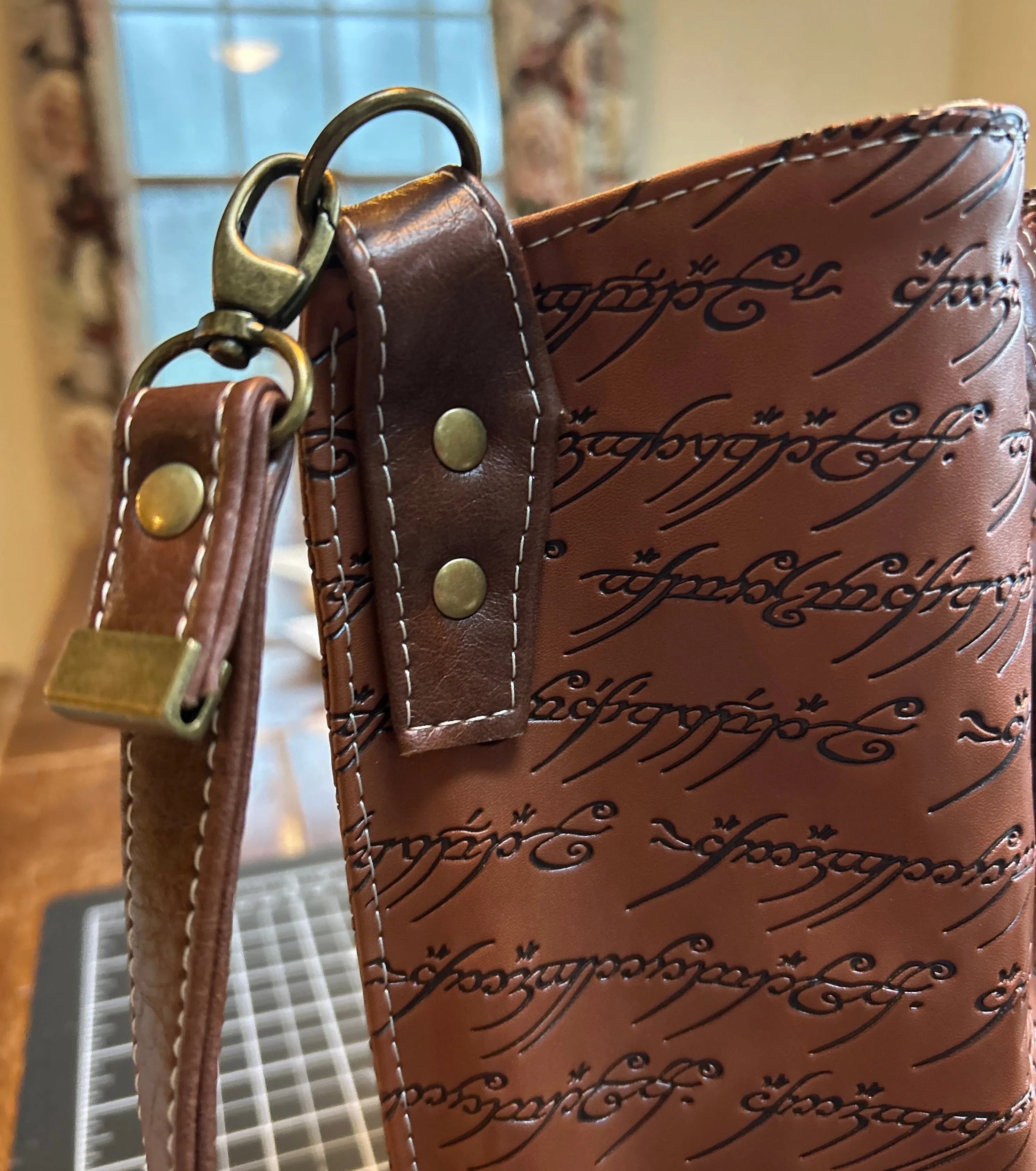 LOTR Hinterland Handbag