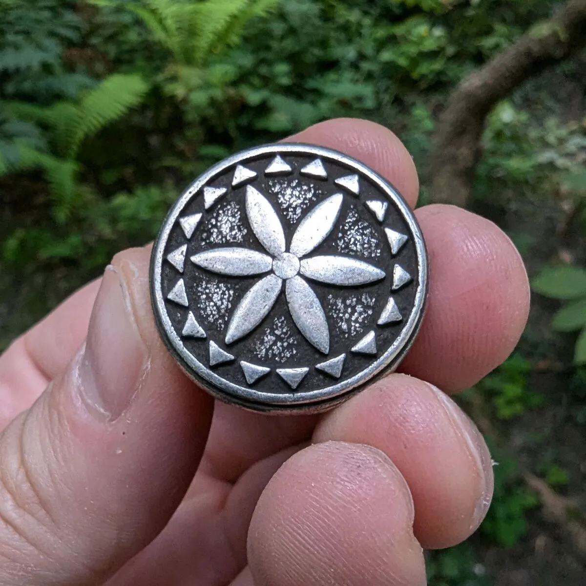 Perun's Shield paracord bead