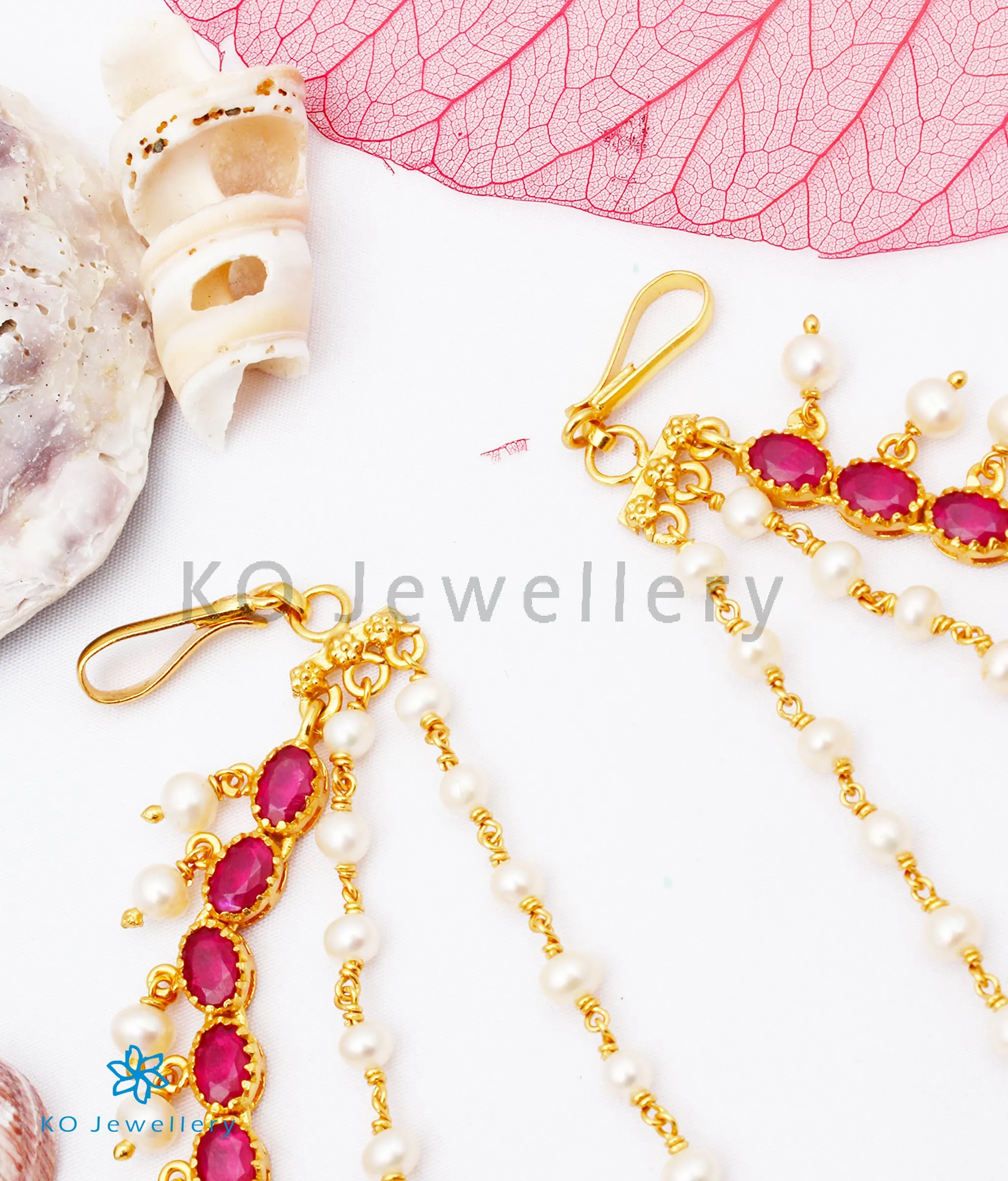 The Jivika Silver Ear chain (Red/Pearl)
