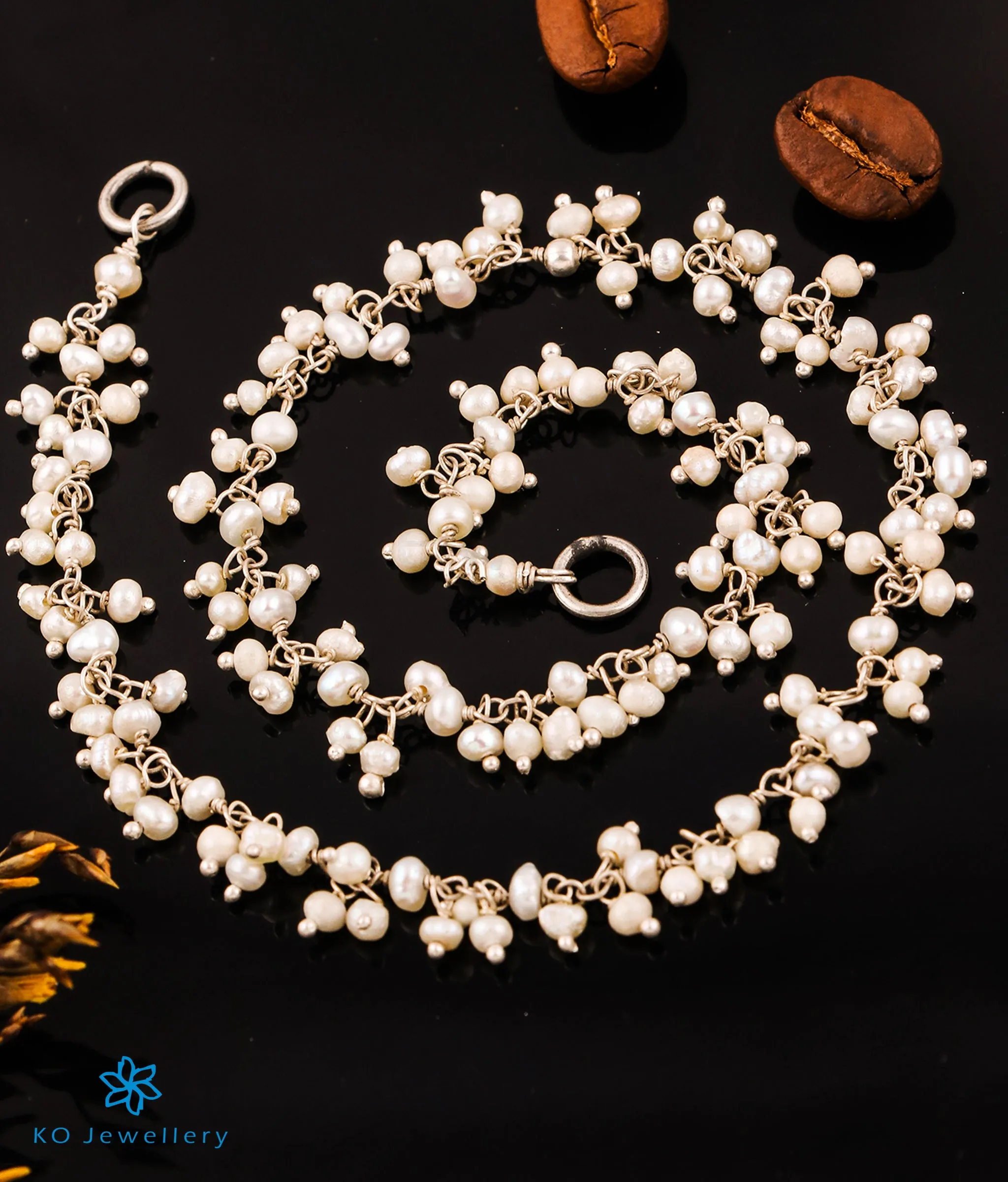 The Pearl Bunch Silver Ear Chain (Bright Silver)