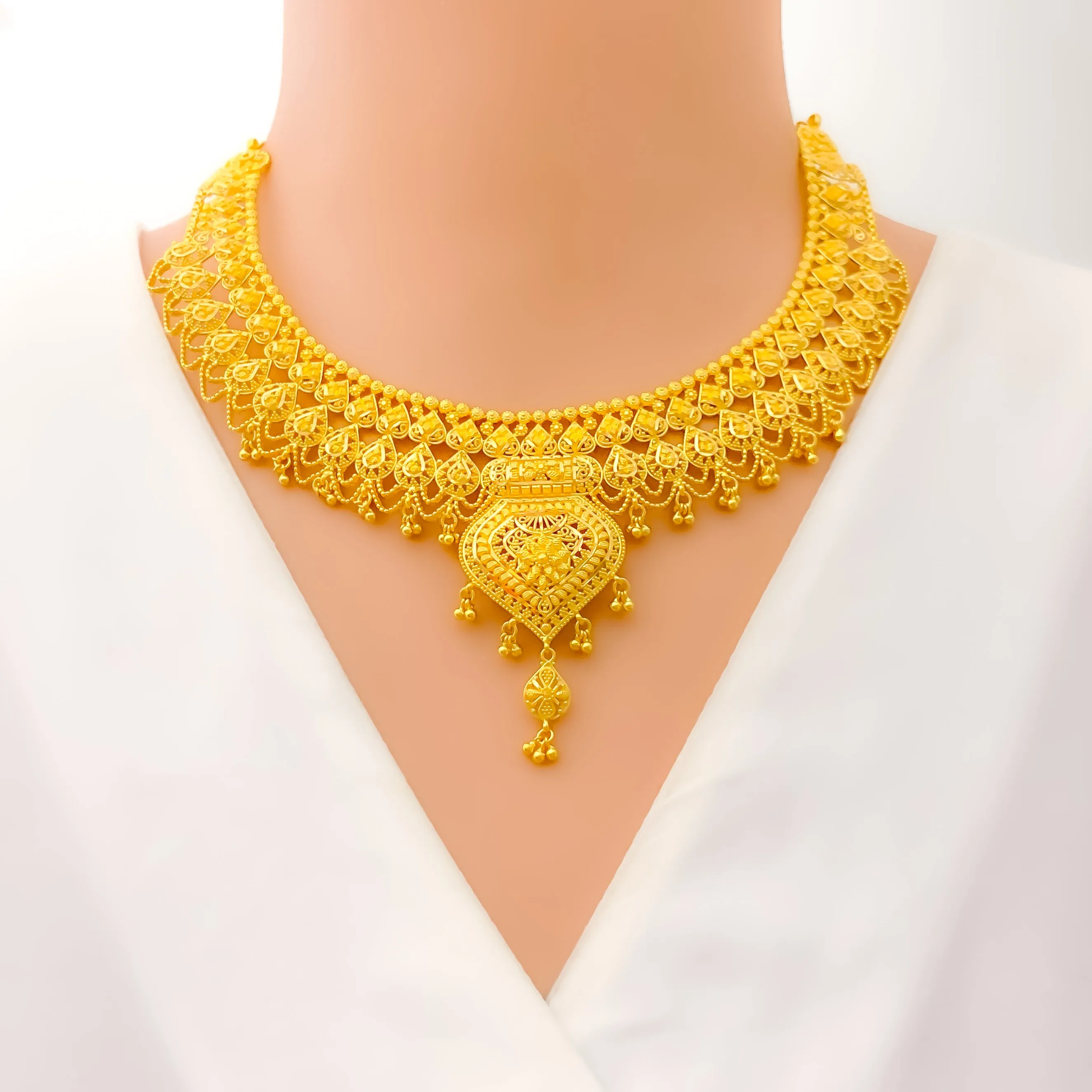 Traditional Festive 22k Gold Necklace Set