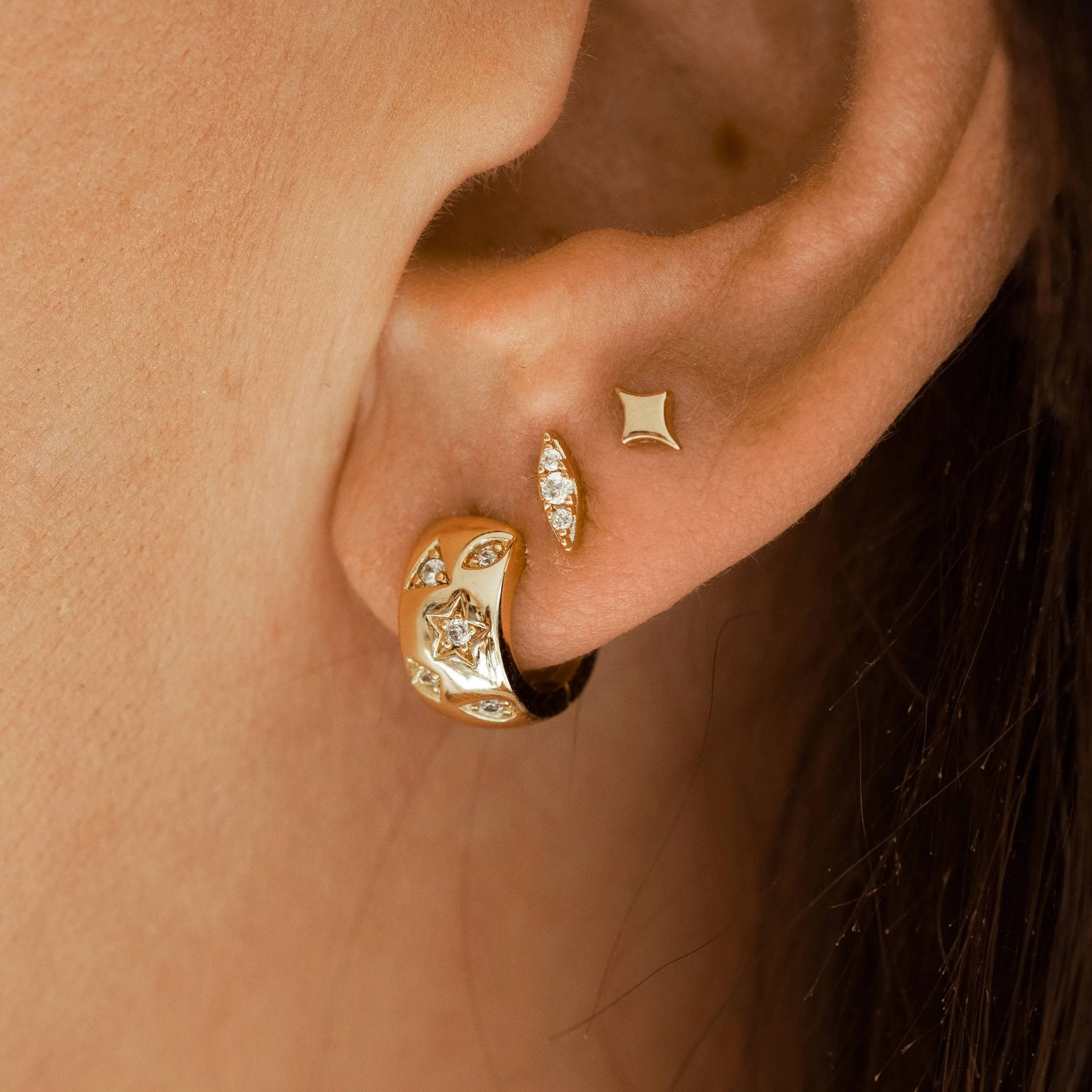 Twinkle Starburst Stud Earrings in Gold