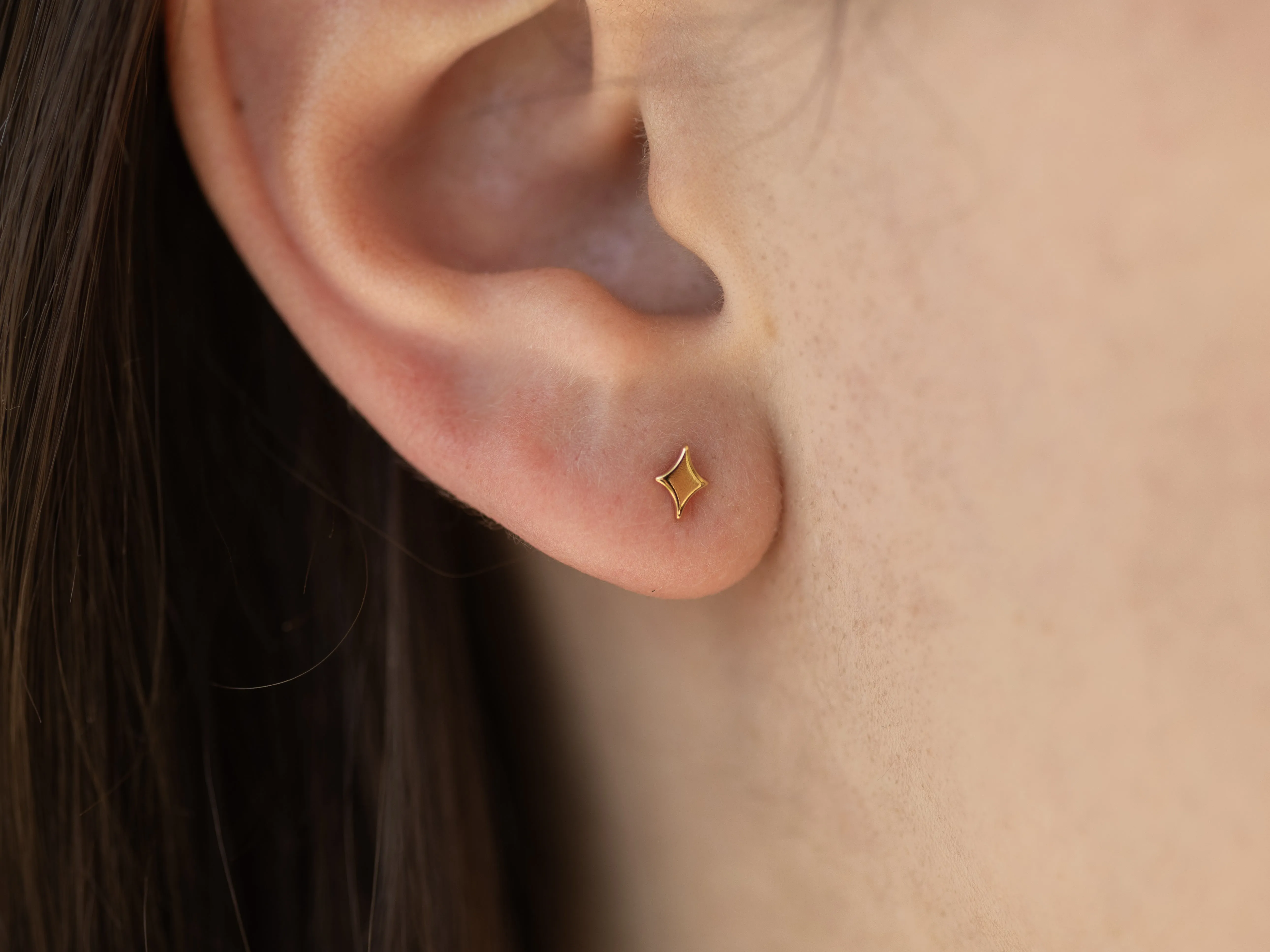 Twinkle Starburst Stud Earrings in Gold