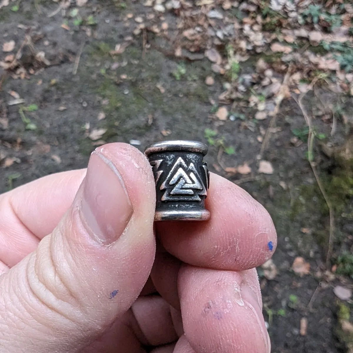 Valknut bronze paracord bead