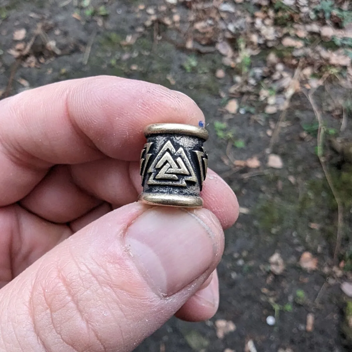 Valknut bronze paracord bead