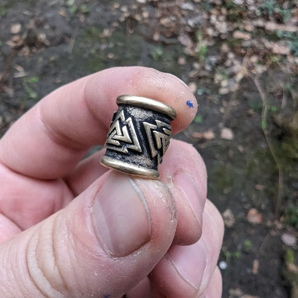 Valknut bronze paracord bead