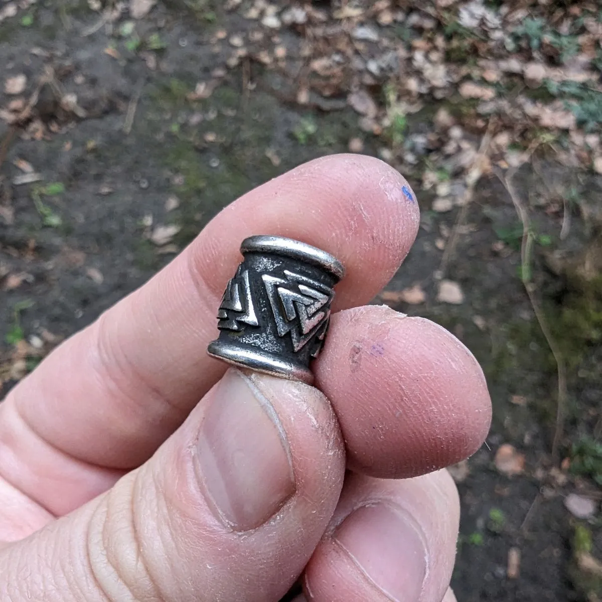 Valknut bronze paracord bead
